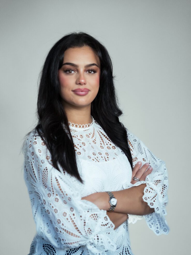 25 11 04 Amina Samad Portrait